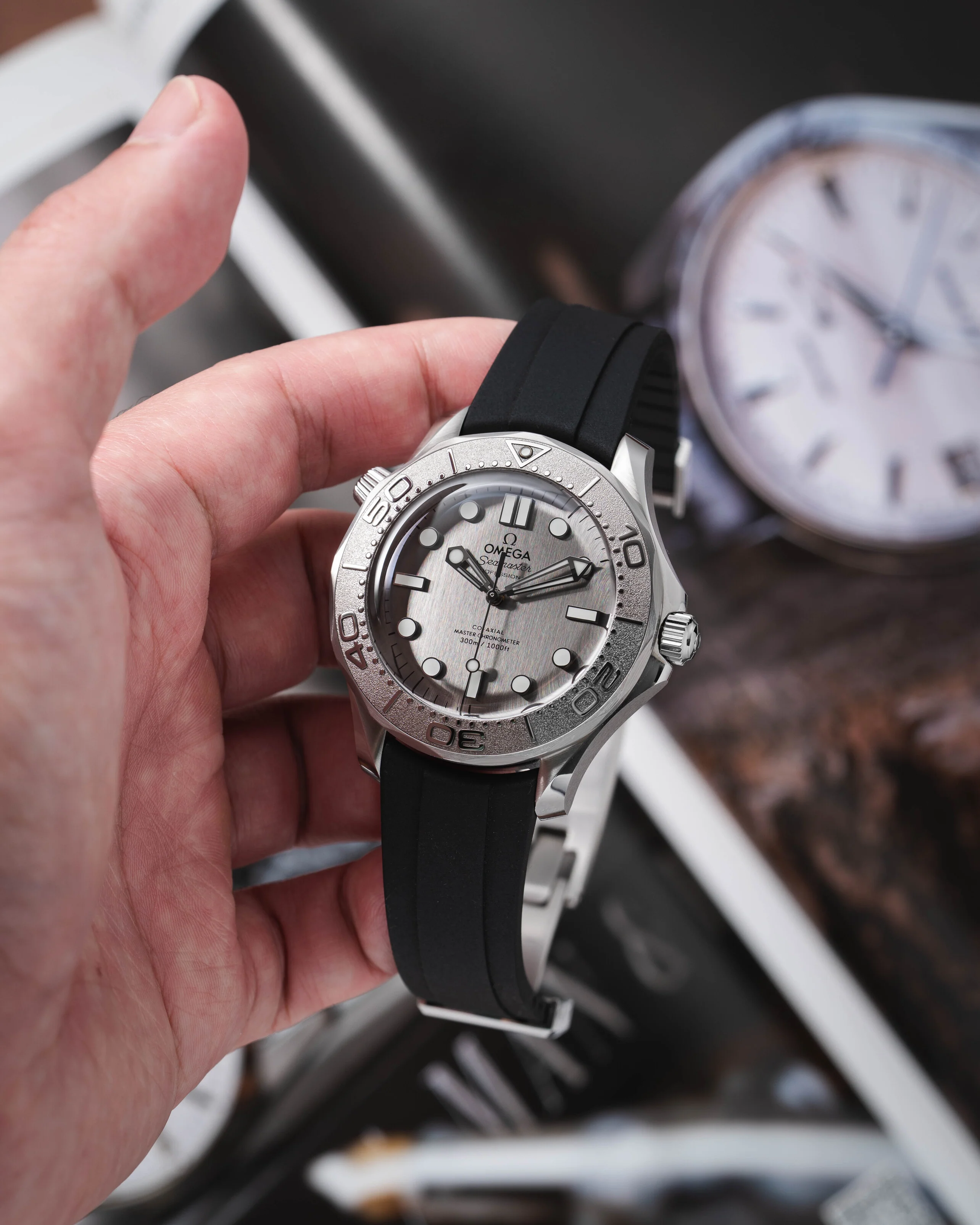 Black Semi-Integrated CTS Rubber Strap - Image 4