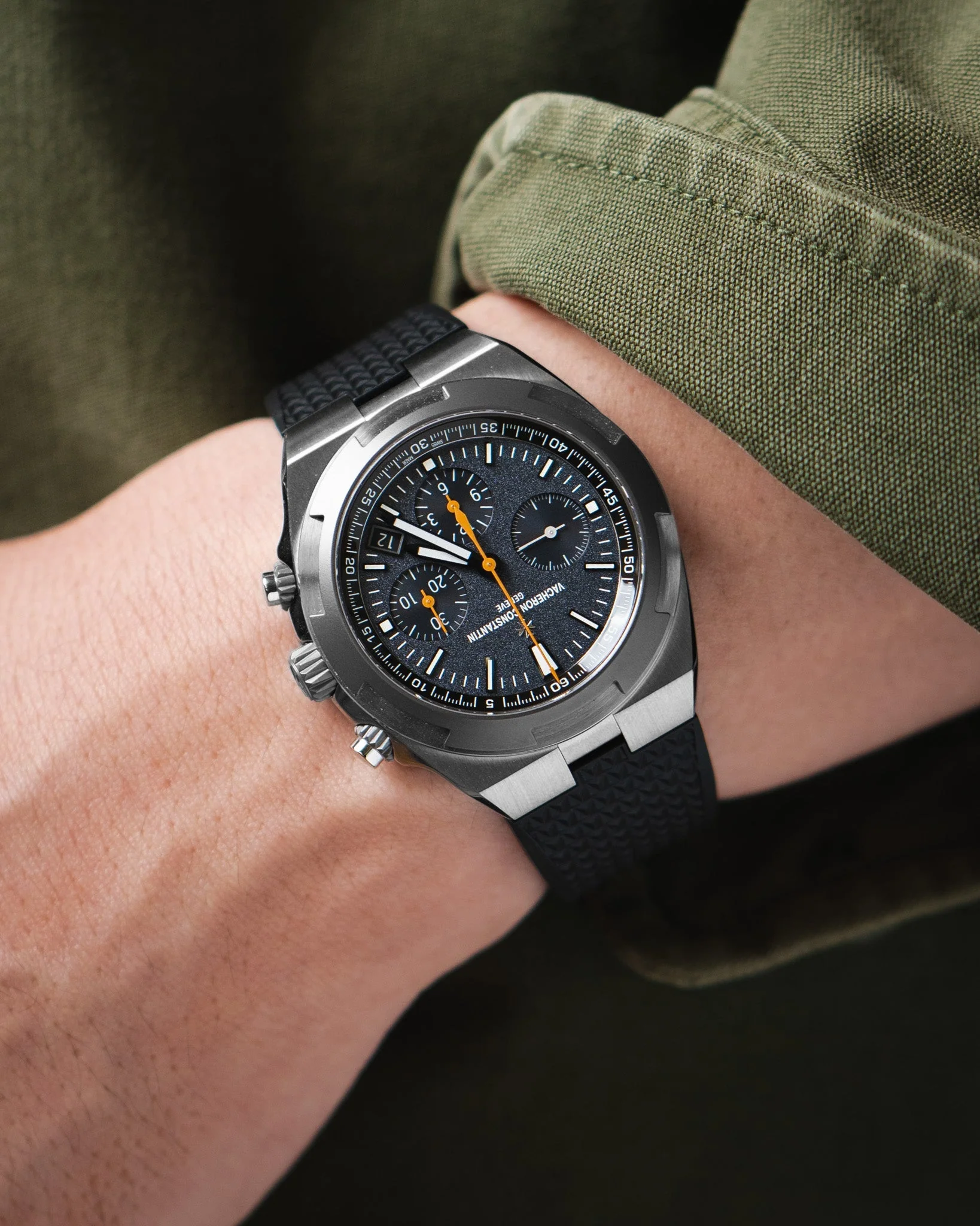 Black CTS Rubber Strap for Vacheron Constantin Overseas - Image 4
