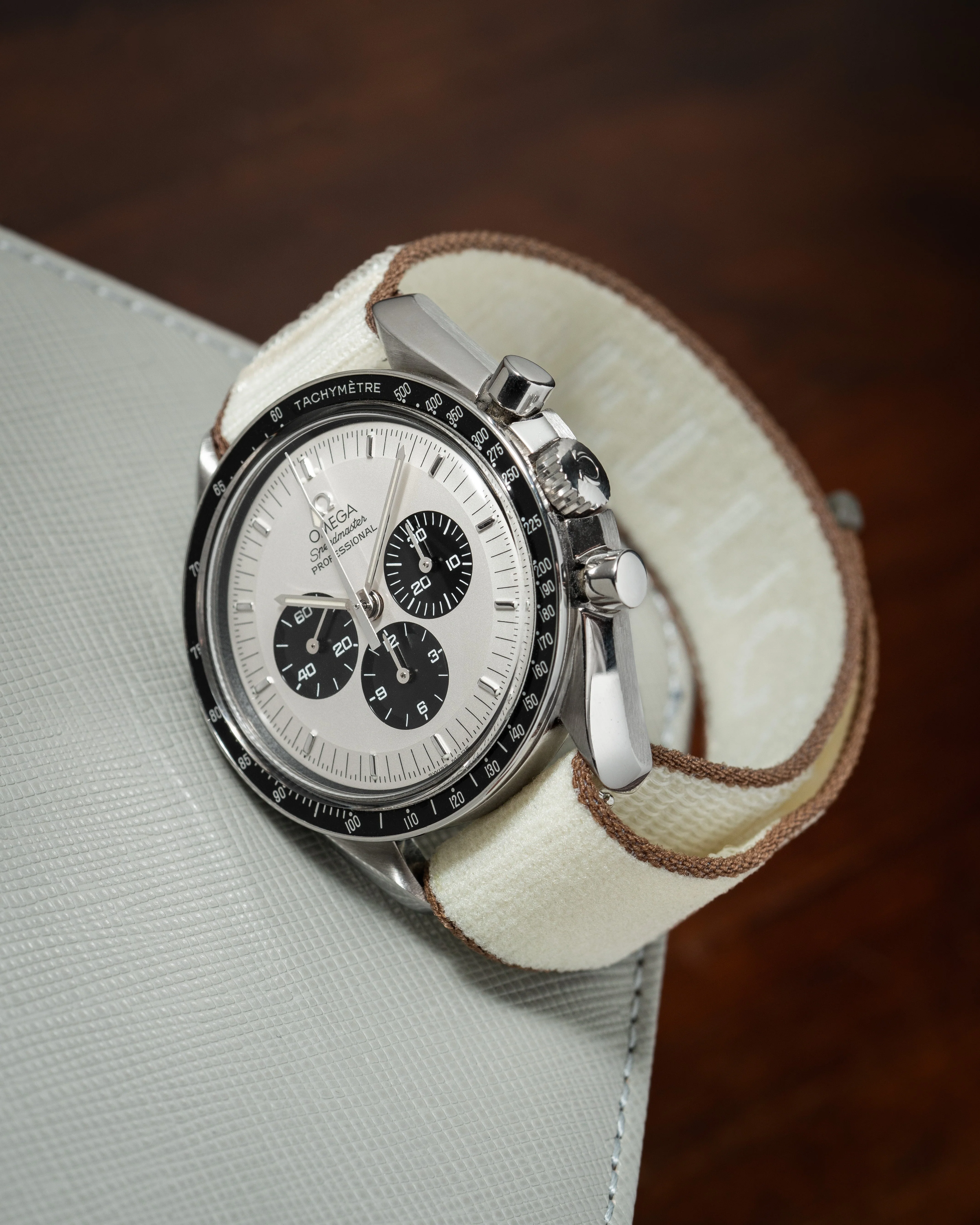 Overstock: Delcro Beige/Brown - Image 3