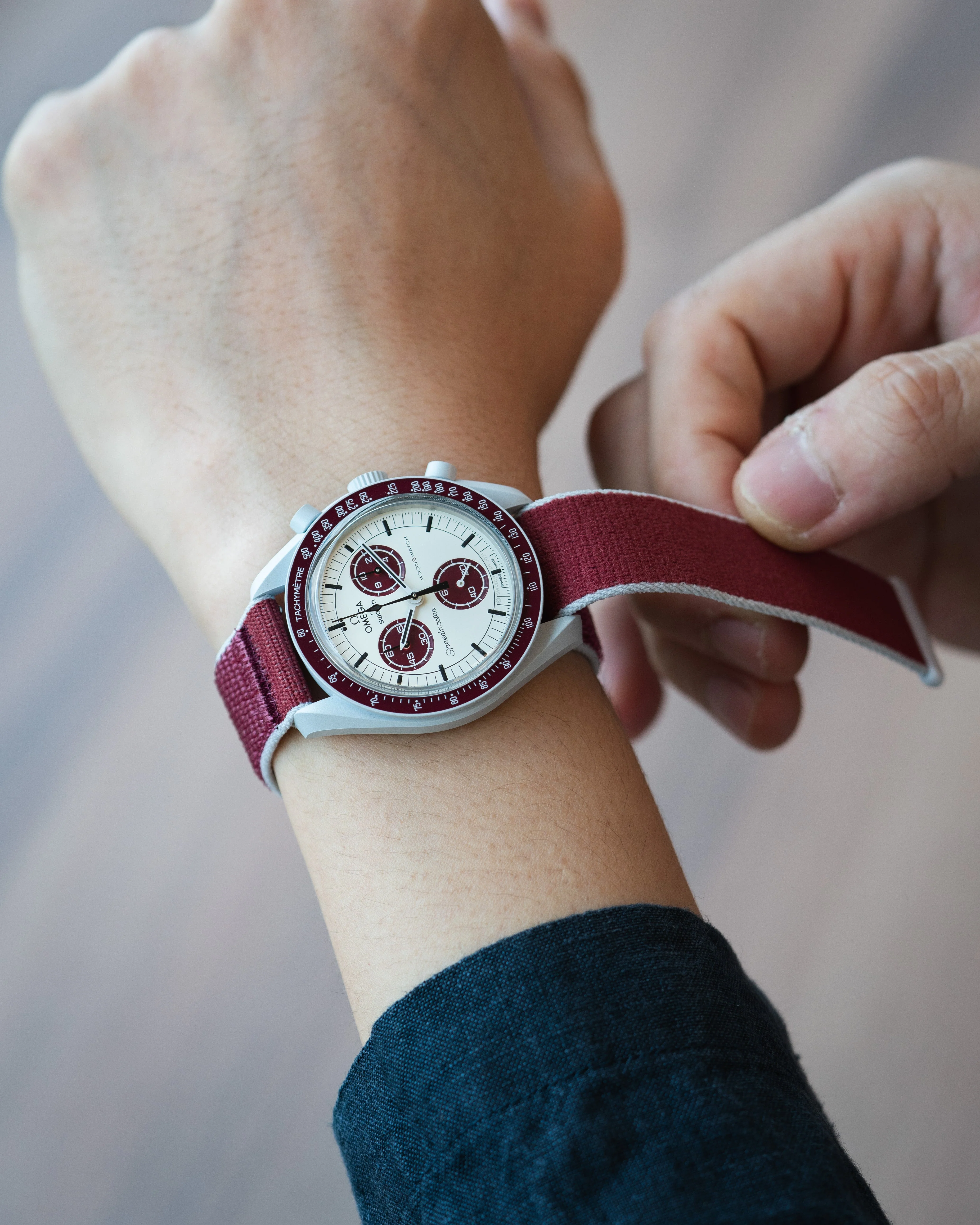 Overstock: Delcro Maroon/Light Grey - Image 4
