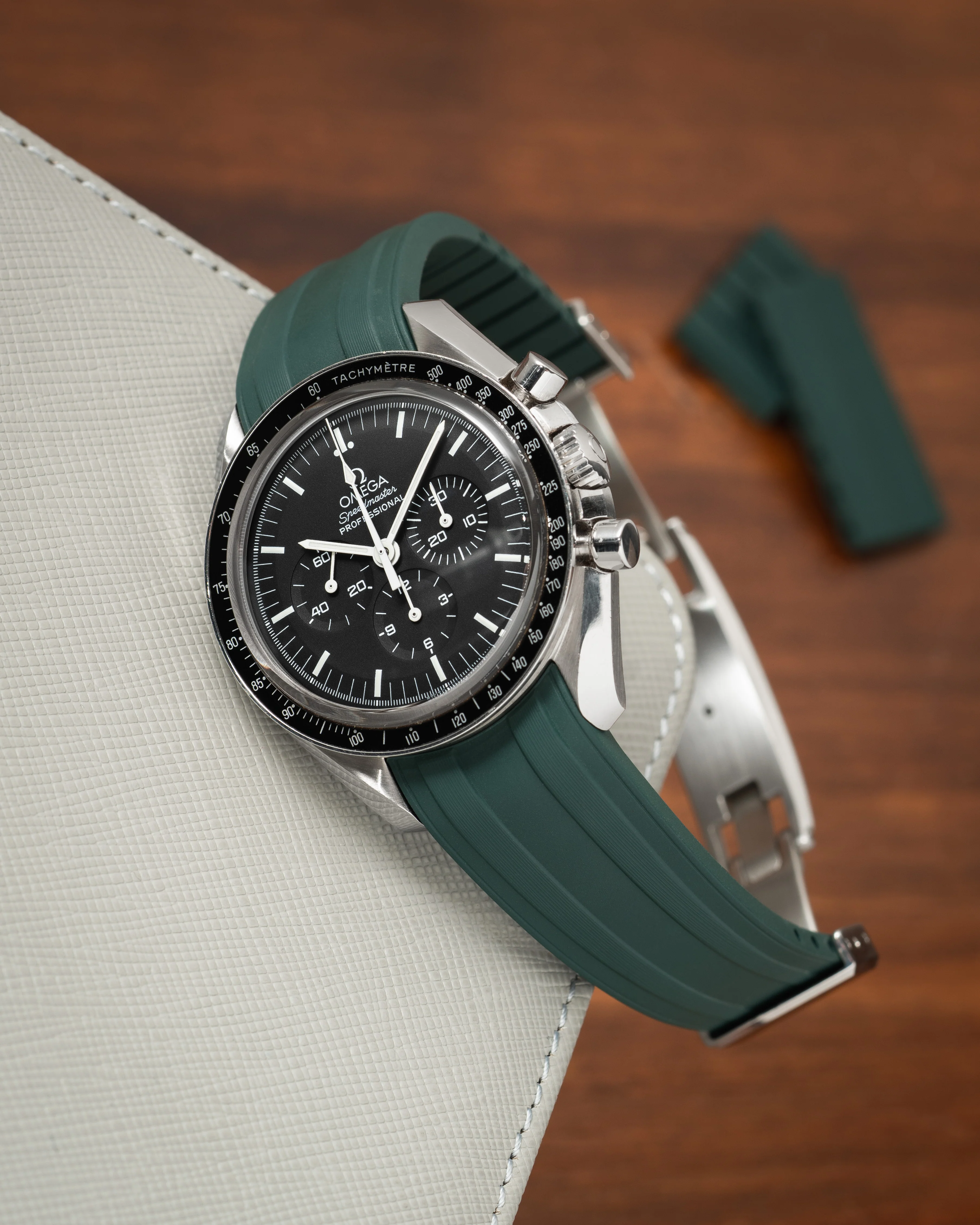 Overstock: Emerald Green CTS Rubber Strap for Omega Speedmaster - Image 4