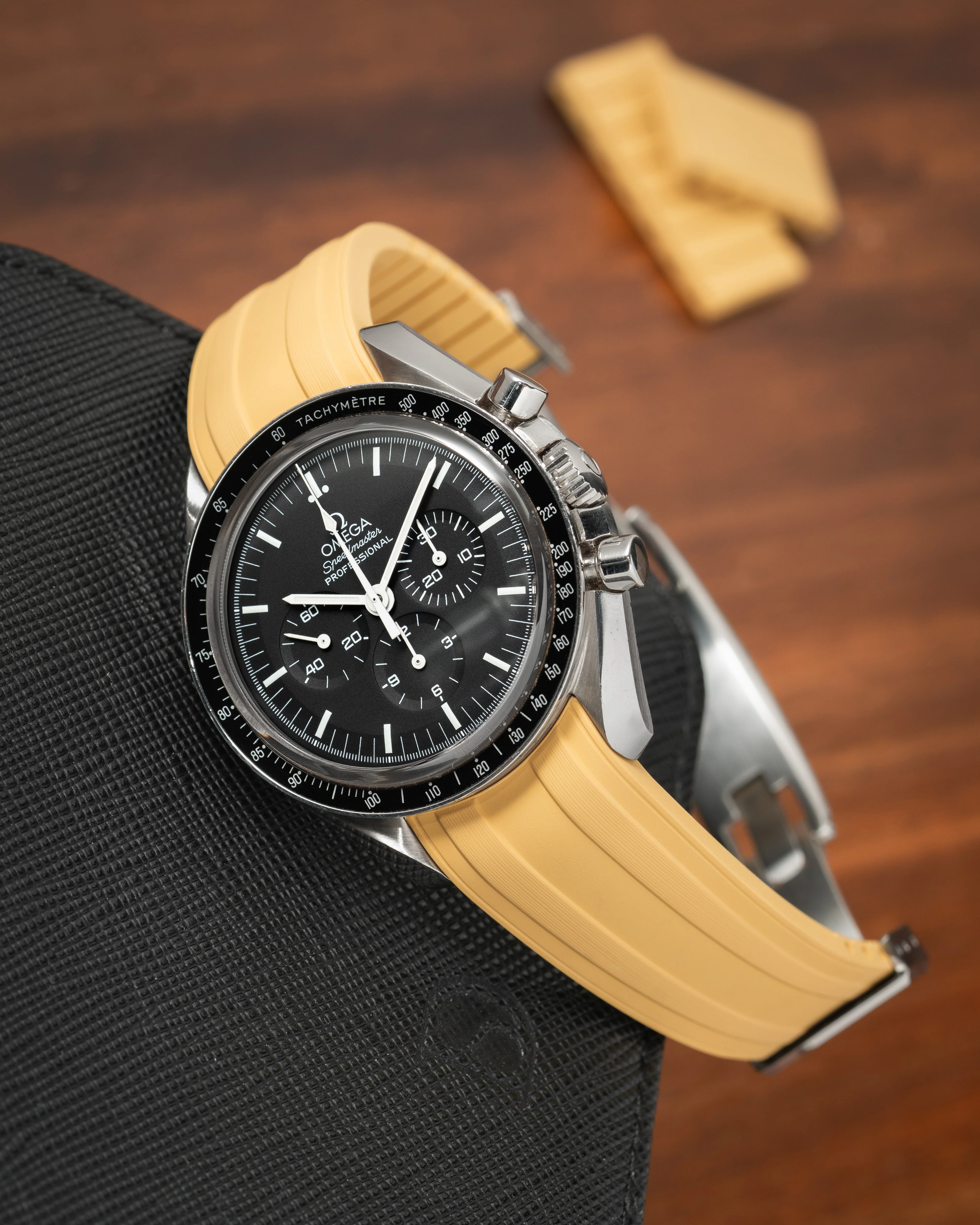 Overstock: Gold CTS Rubber Strap for Omega Speedmaster - Image 4