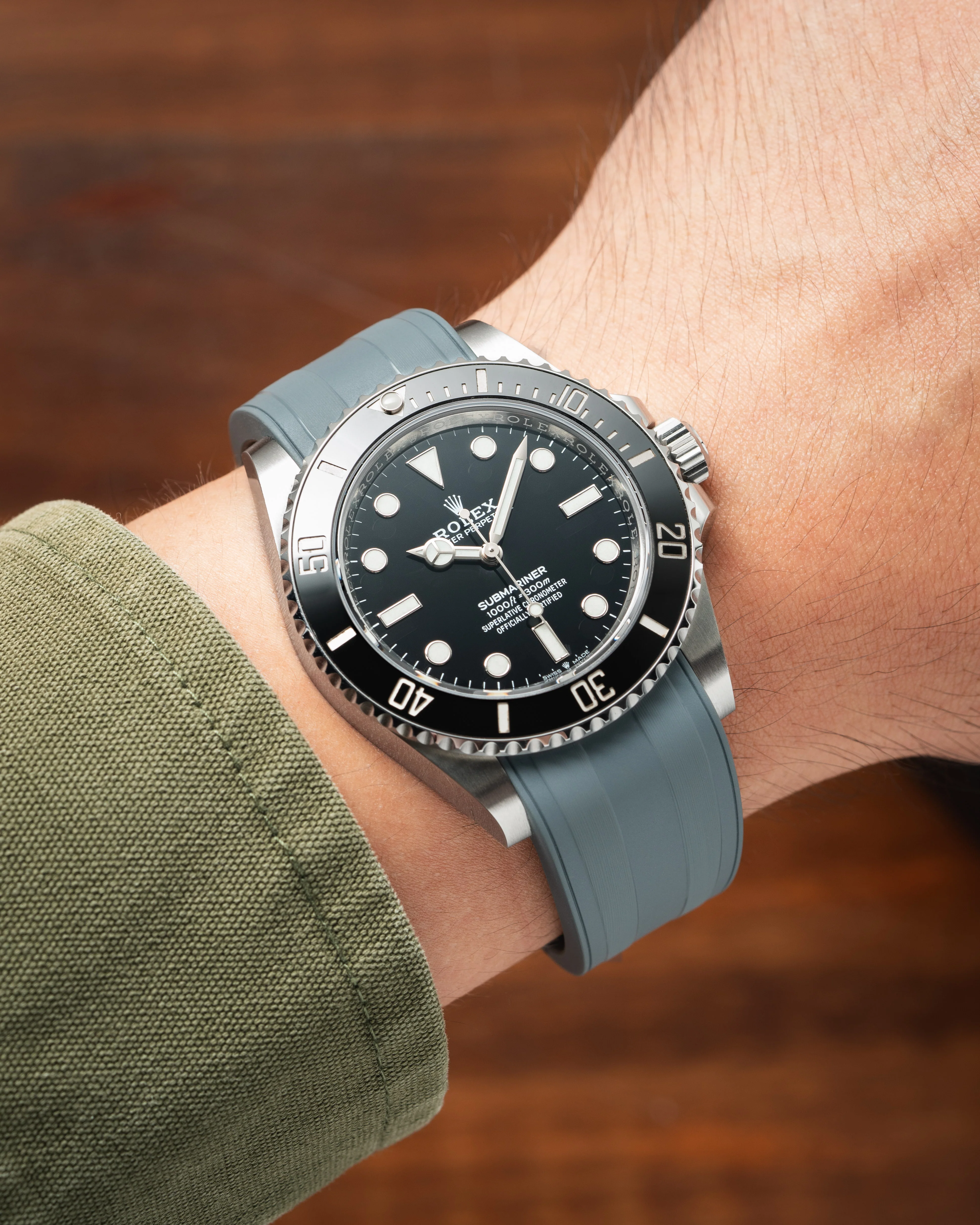 Grey CTS Rubber Strap for Rolex Submariner 41mm - Image 2