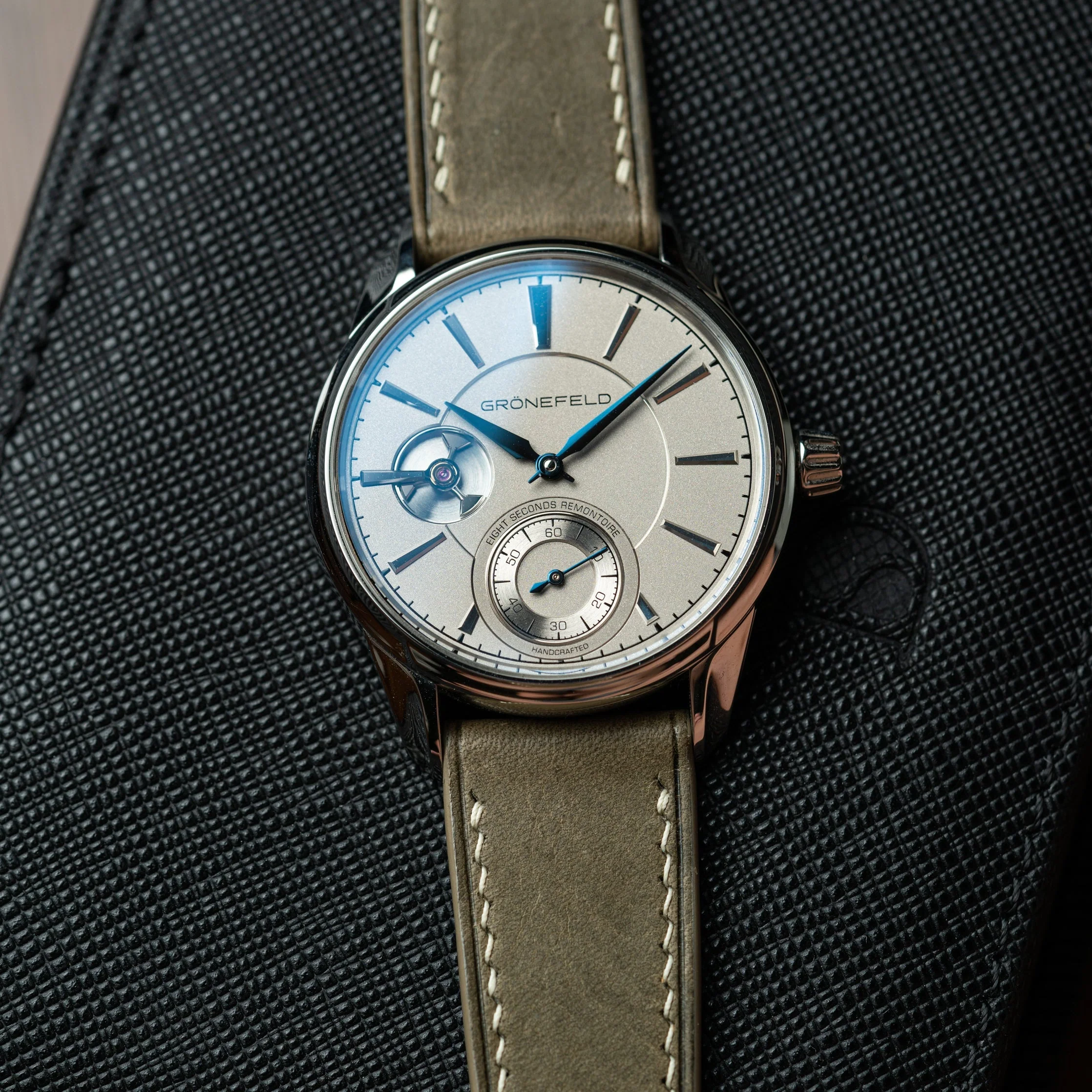 Overstock: Grigio Waxy Slim Strap - Image 3