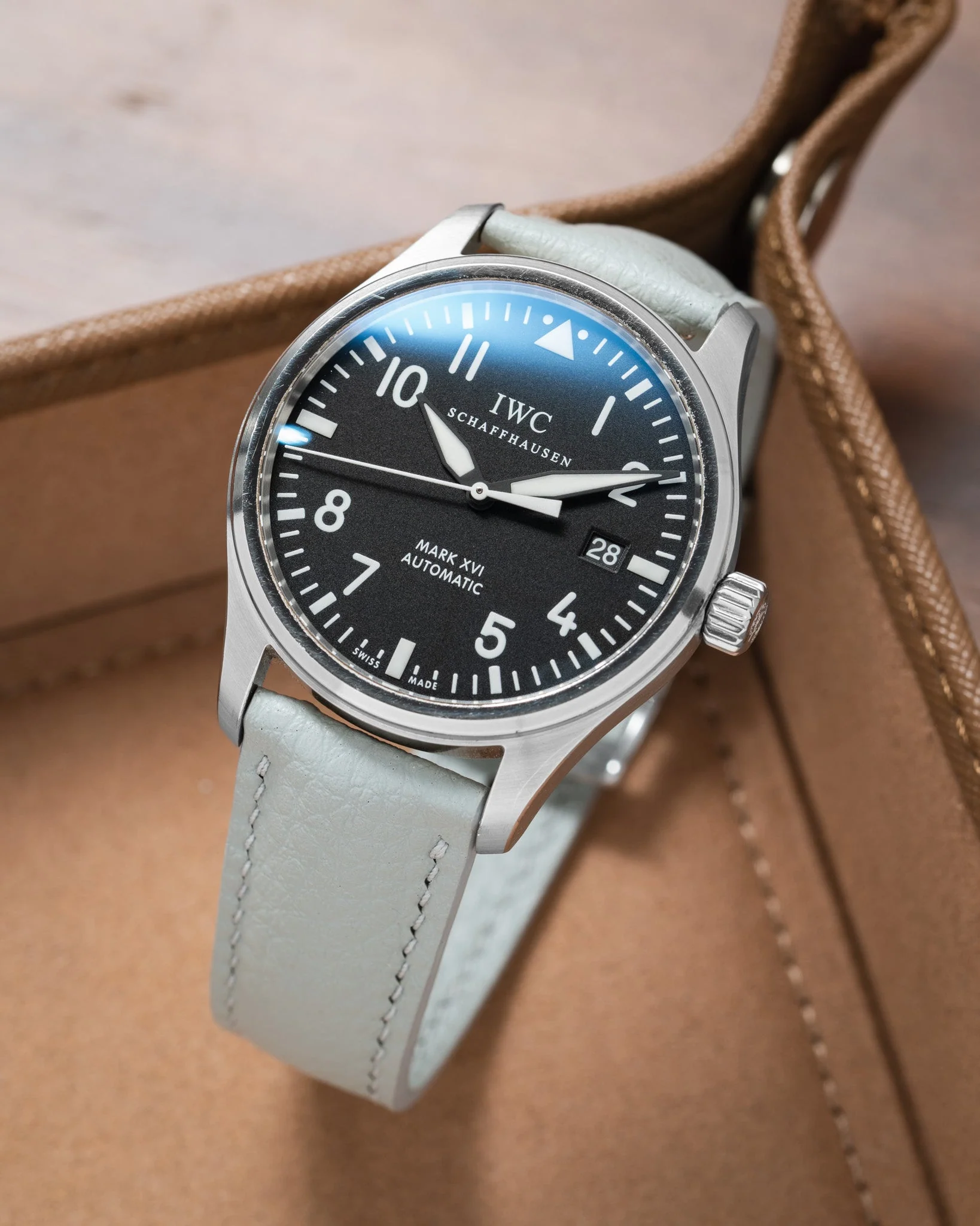 Light Grey Rubberised Leather (Togo) Signature Strap - Image 3
