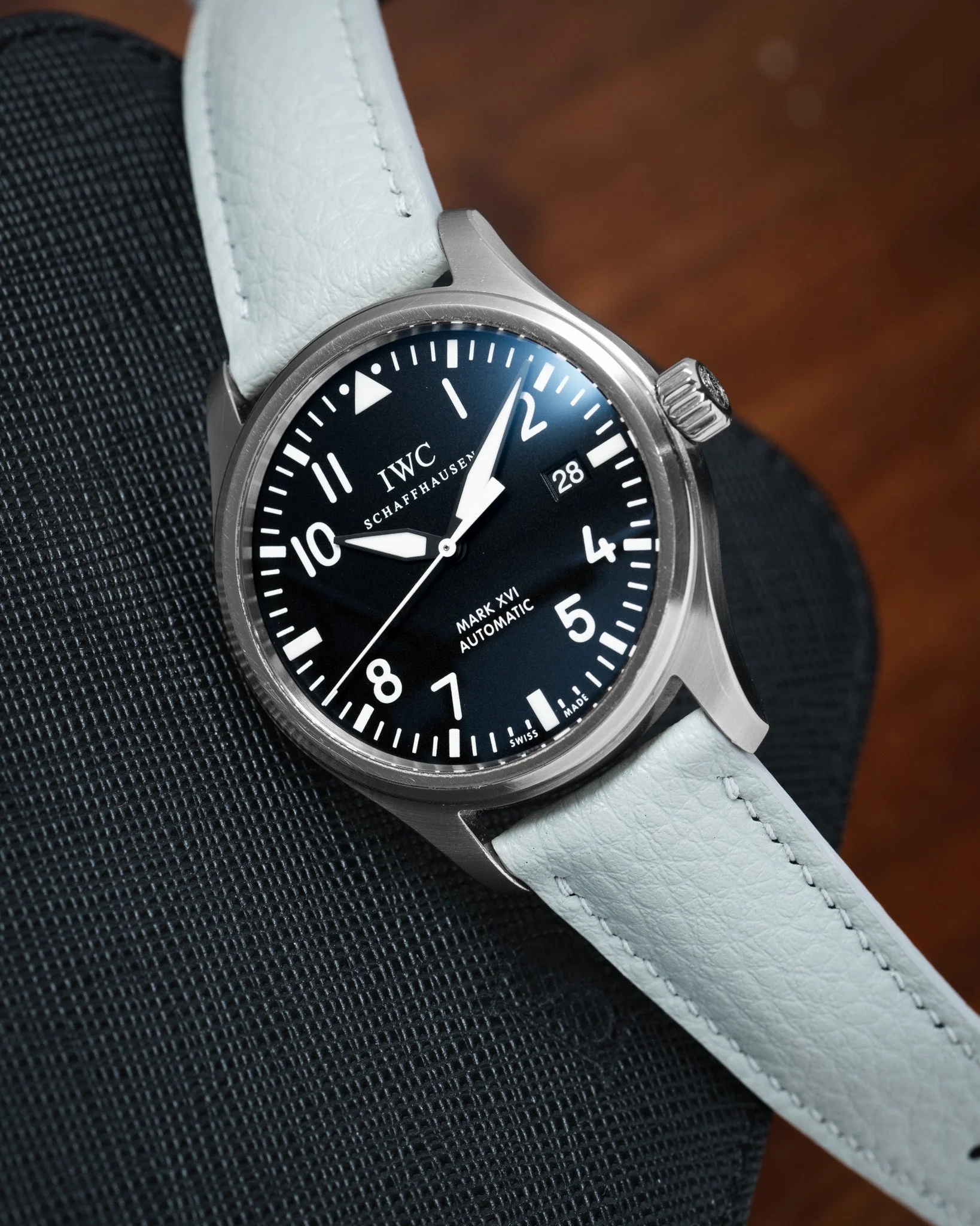 Light Grey Rubberised Leather (Togo) Signature Strap - Image 4