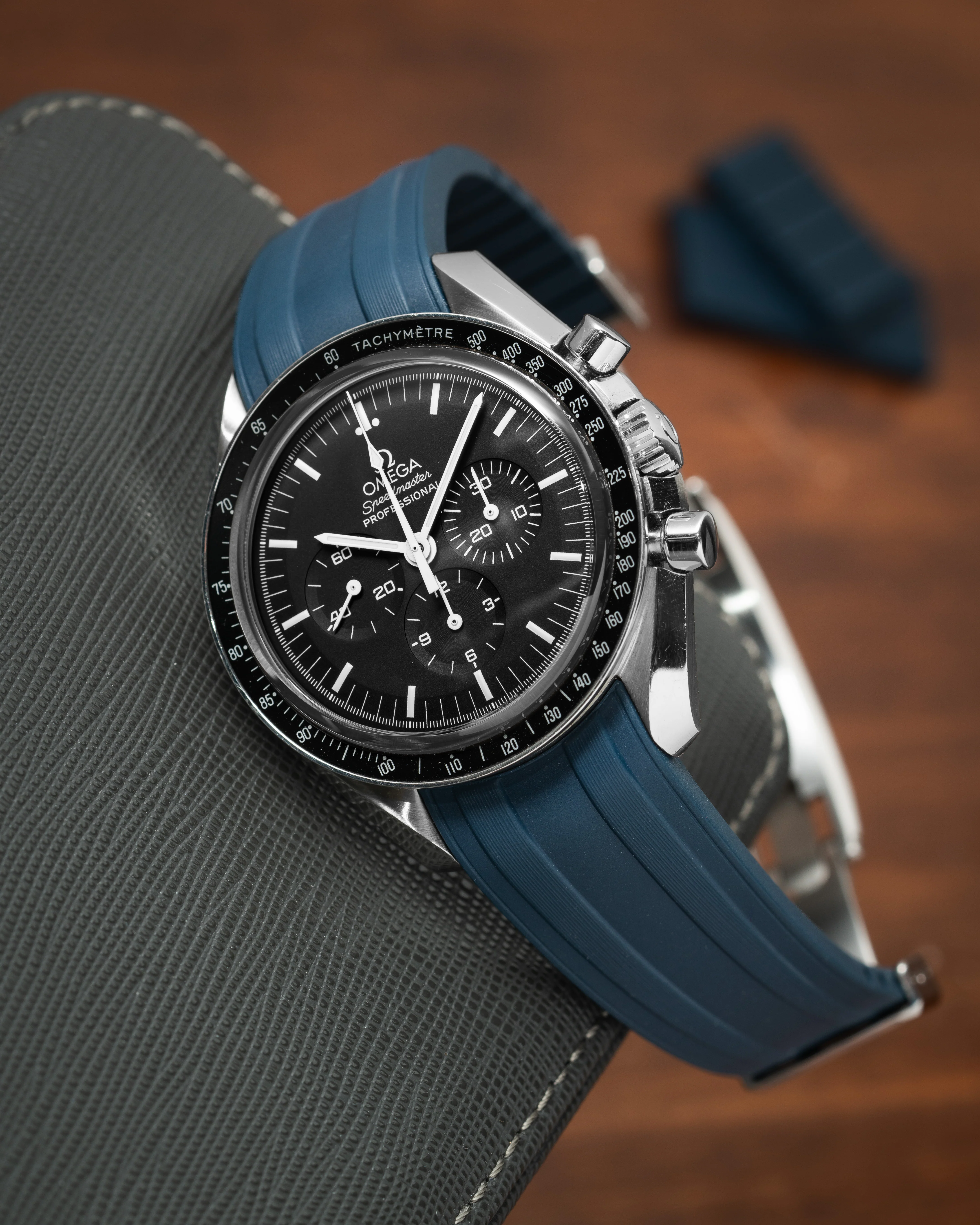 Navy CTS Rubber Strap for Omega Speedmaster & Swatch MoonSwatch - Image 5