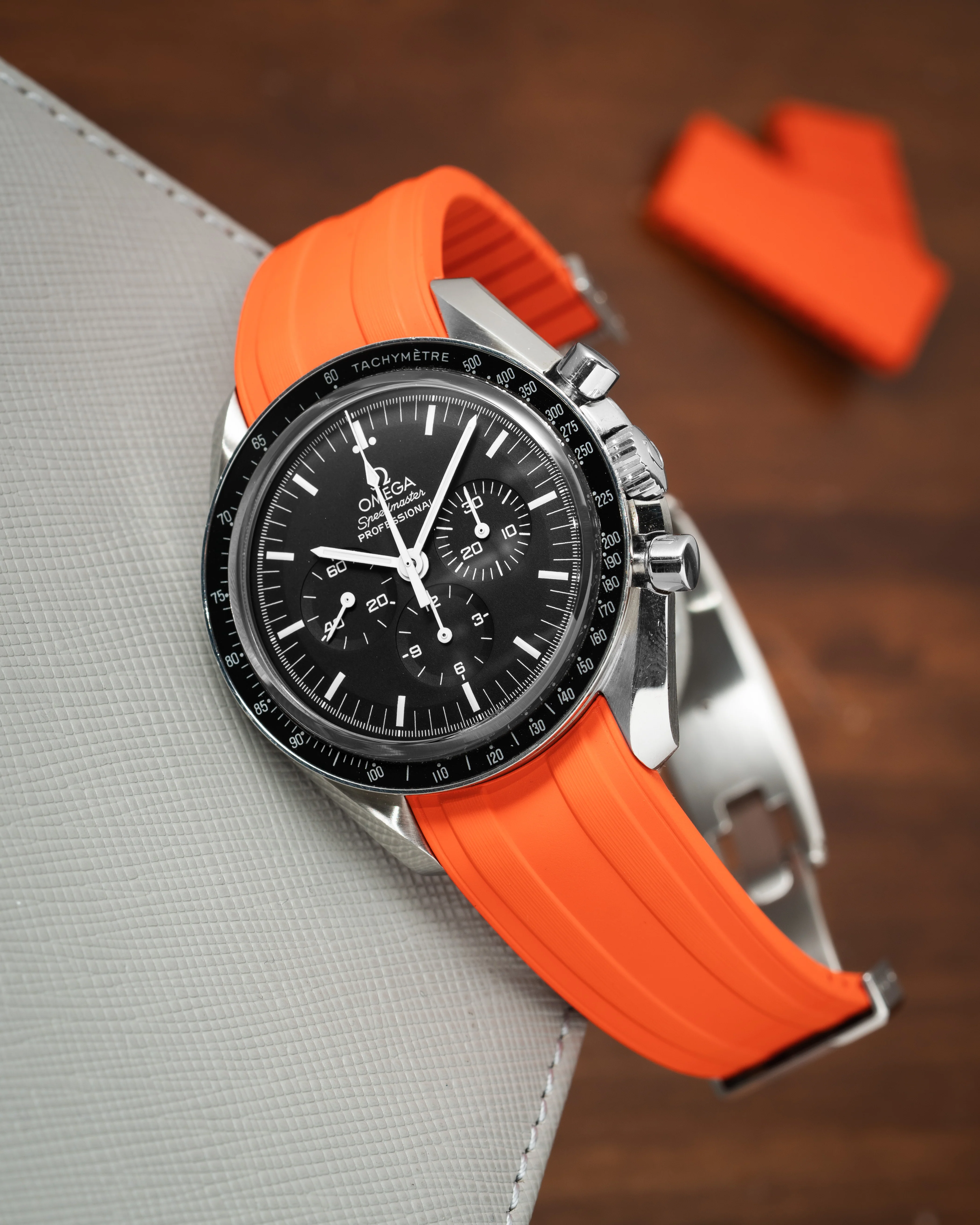 Overstock: Orange CTS Rubber Strap for Omega Speedmaster - Image 4