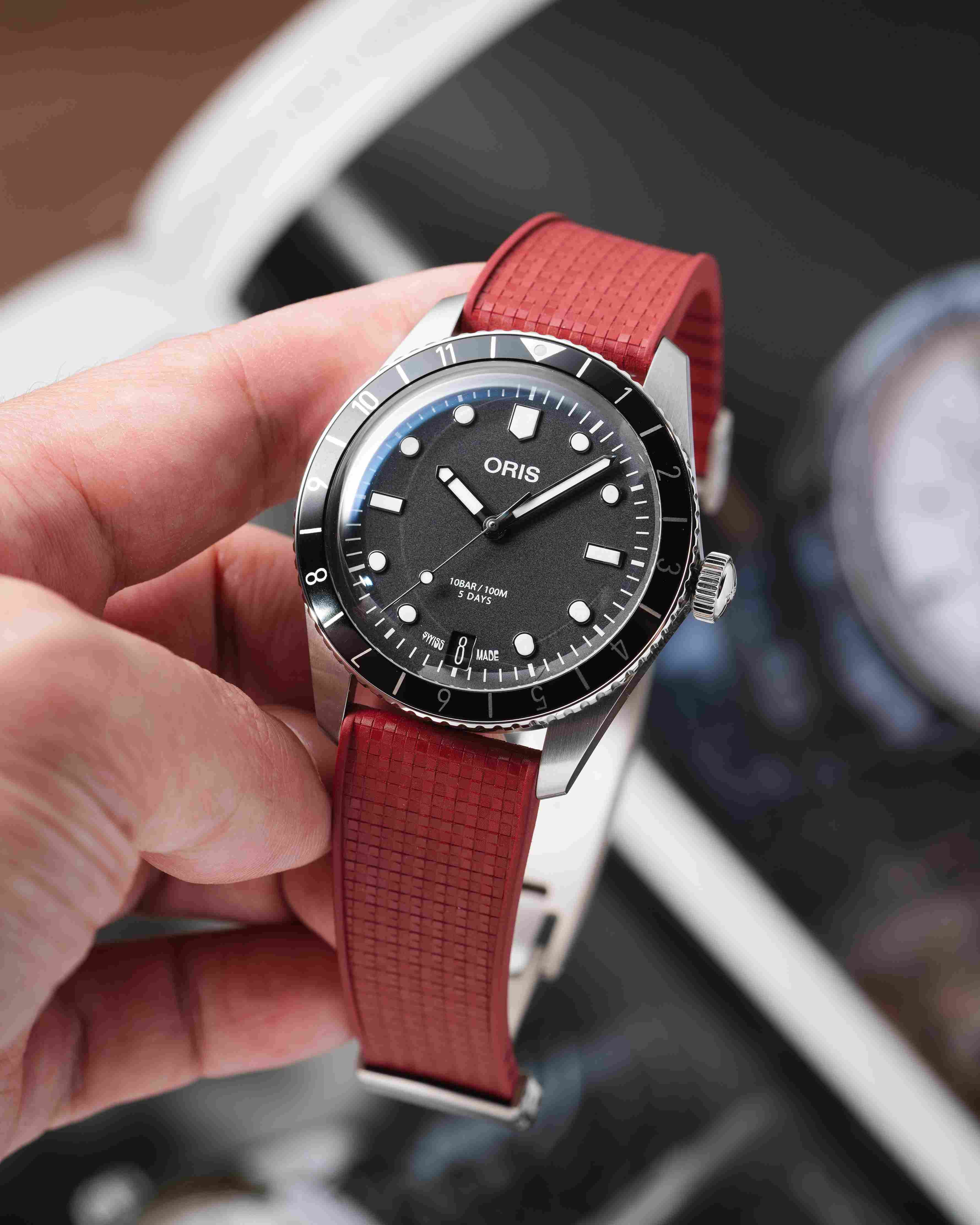 Red Mosaic CTS Rubber Strap - Image 6