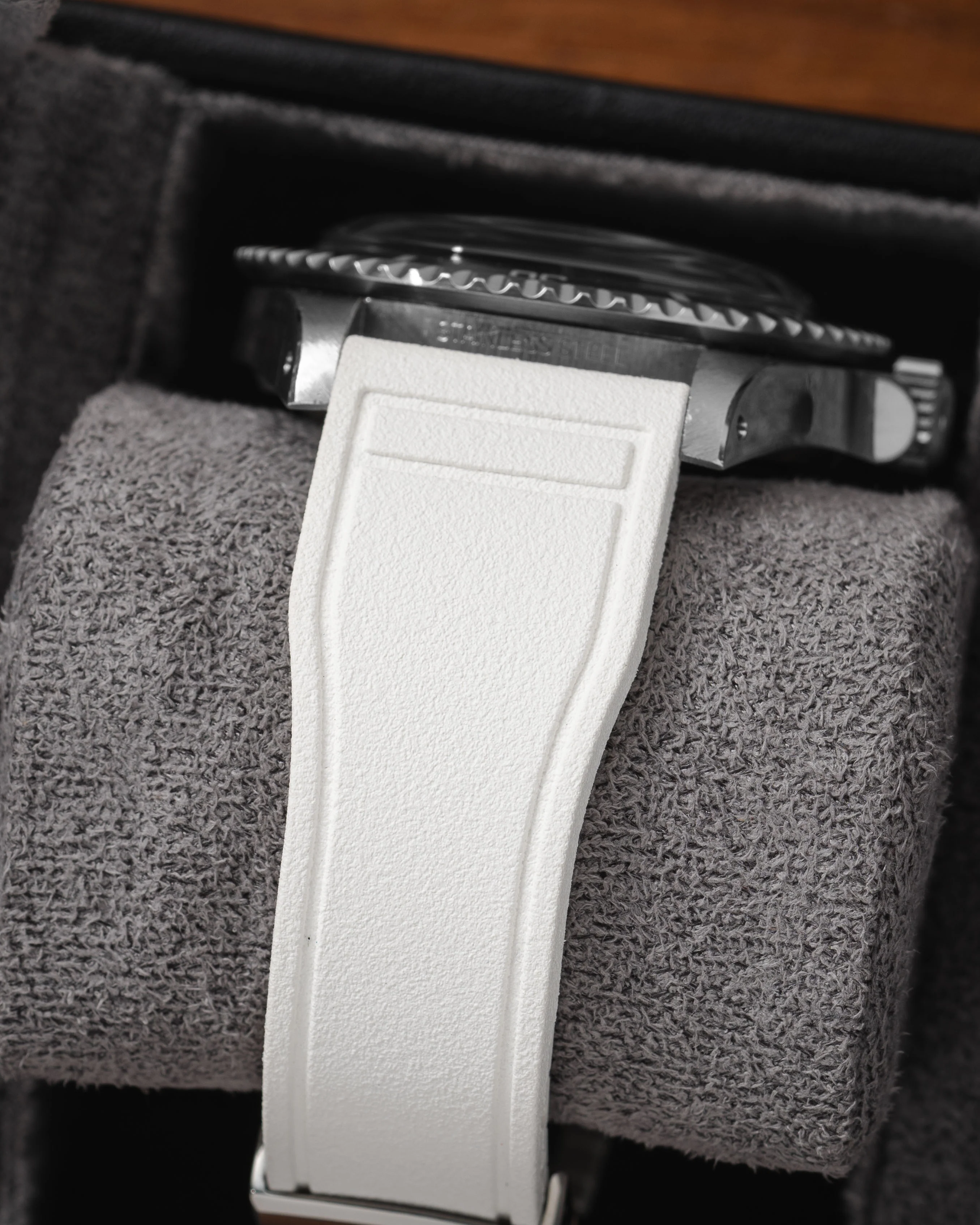 White Pilot CTS Rubber Strap - Image 6